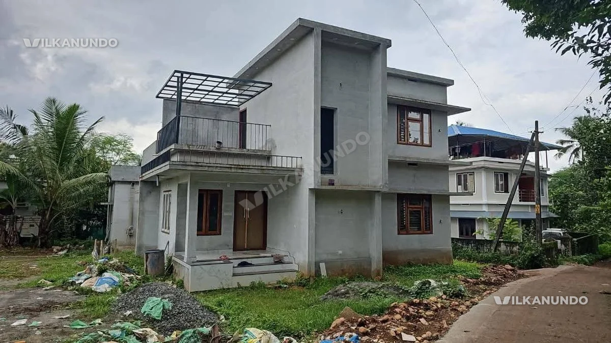 മലപ്പുറം ജില്ലയിലെ ചുങ്കത്തറ ടൗണിൽ 6 സെന്റ് സ്ഥലവും 3ബെഡ്റൂമുള്ള വീടും വിൽപനക്ക്