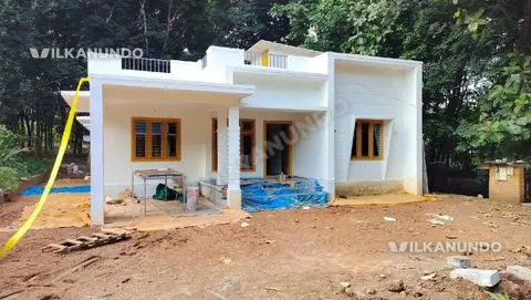 9¼സെന്റ് സ്ഥലവും 3ബെഡ്‌റൂമുള്ള  വീടും വില്പനക്ക് 1300sqf