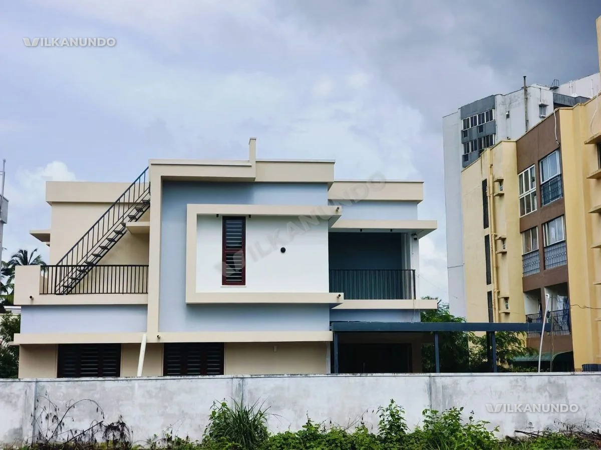 പാലക്കാട് പുത്തൂര് മാതൃഭൂമി ഓഫീസ് പരിസരത്ത് 3.75 സെന്റ്... 1600 sqft വീട് വിൽപനക്ക്.
