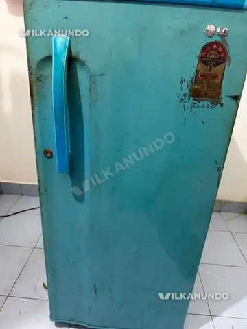 വർക്കിംഗ് കണ്ടീഷൻ ഉള്ള ഫ്രിഡ്ജ്  വിൽപ്പനയ്ക്ക്