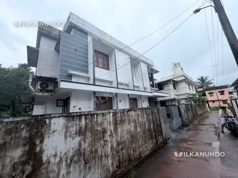 5 Bedroom House For Sale in Maidanapally, Kuruva