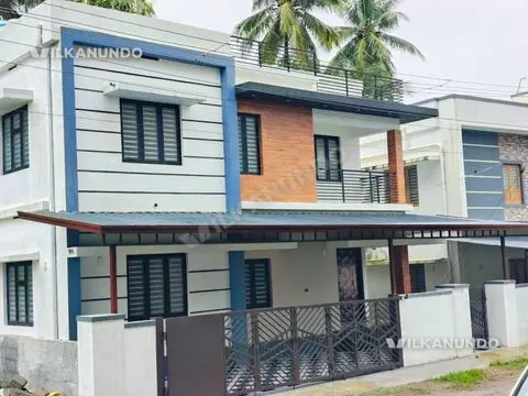 പാലക്കാട് ടൗണിൽ നിന്നും നാല് കിലോമീറ്ററിനുള്ളിൽ  പുതിയ വീട് വില്പനയ്ക്ക്..