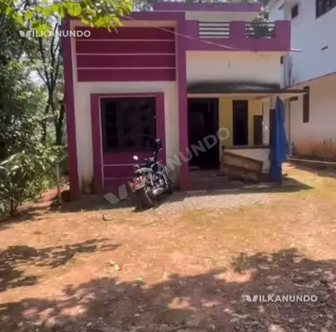 വണ്ടൂർ തിരുവാലി കൊട്ടാല പടകാളിപറമ്പ് 5 cent 800 sqrft വീട് വിൽപനക്ക്
