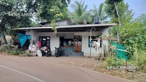 മെയിൻ റോഡ് സൈഡിൽ 7½സെന്റ് സ്ഥലവും 900sqft വീടും വിൽപനക്ക്