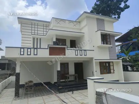 എറണാകുളം ജില്ല പറമ്പി പീടിക കീഴില്ലം9 സെന്റ് പുരയിടവും 1100 സ്ക്വയർഫീറ്റ് വീടും വില്പനക്ക്