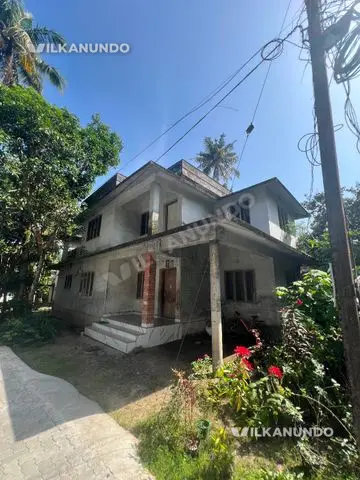 🏡 നിർമ്മാണം ഏകദേശം പൂർത്തിയായ വീട് വിൽപ്പനയ്ക്ക് — ചെറിയ പണികൾ മാത്രം ബാക്കി