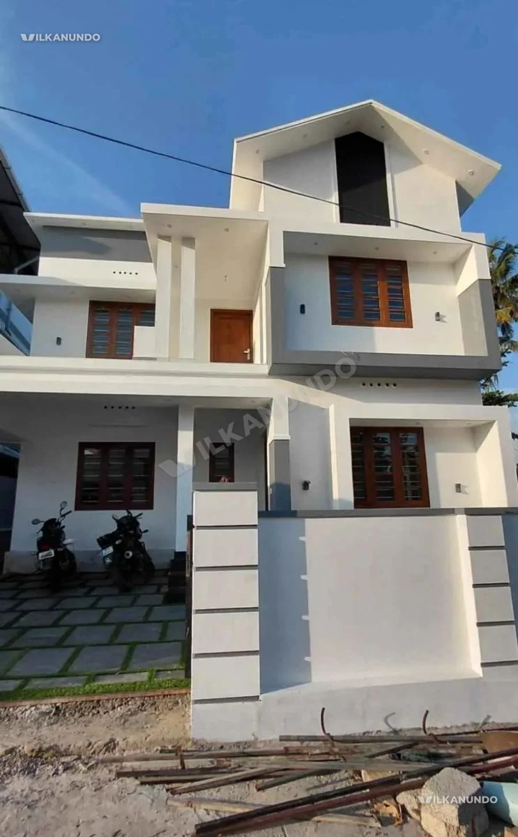 Aluva paravur rout Karumalur.3bhk attached.1760sqft.5 cent. for sale