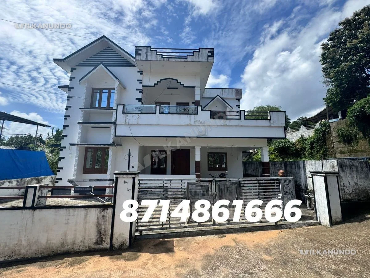 കോട്ടയം മുളങ്കുഴ ബസ് റൂട്ടിൽ നിന്നും 100 മീറ്റർ അടുത്തായി 7.5സെന്റ് സ്ഥലവും വീടും വിൽപനക്ക്
