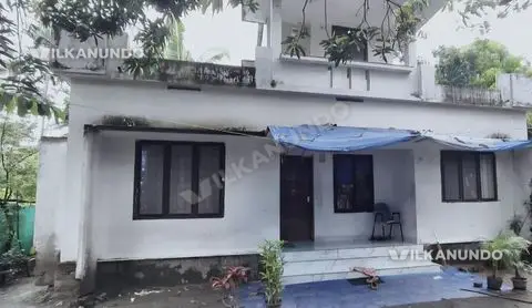 തൃശ്ശൂർ ജില്ലതൃപ്രയാർ റൂട്ടിൽ ആലപ്പാടിന് അടുത്തായി 800 സ്ക്വയർ ഫീറ്റ്