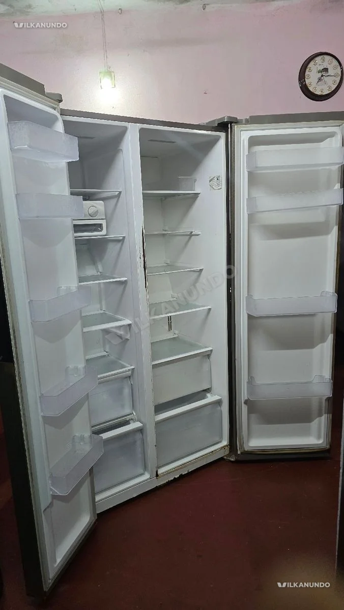 SAMSUNG 591 Liters Double Door/Side by Side Refrigerator
