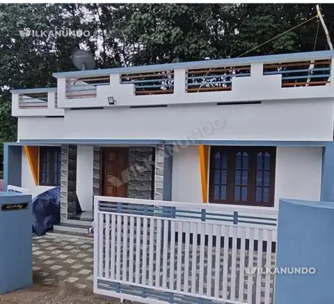 തിരുവനന്തപുരം ജില്ല ആറ്റിങ്ങൽ പൂവണത്തുoമൂട് ബസ് റൂട്ടിൽ നിന്നും 400 മീറ്റർ5 സെന്റ്1000 സ്ക്വയർ ഫീറ്റ്  വിൽപനക്ക്