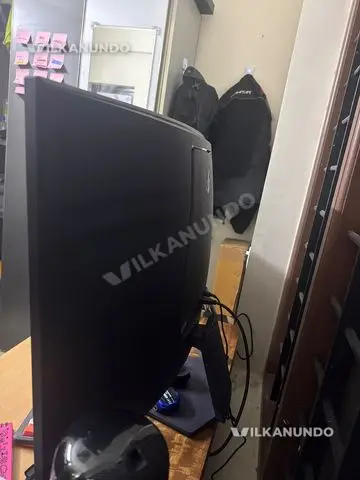 ULTRAGEAR CURVE