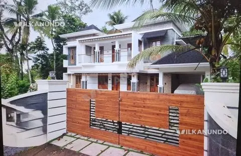 തിരുവല്ല, മാനകച്ചിറയിൽ വീട് വിൽപ്പനയ്ക്ക്. 12 സെന്റ് സ്ഥലത്ത് 2650 ചതുരശ്ര അടി വിസ്തീർണ്ണമുള്ള വീട് വിൽപനക്ക്