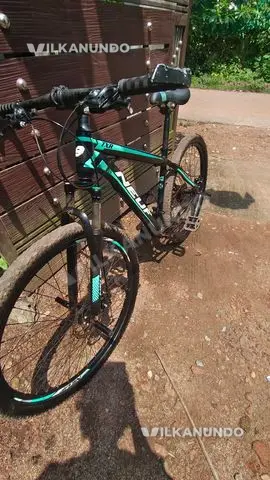 mtb gear cycle with dual disc. brakes