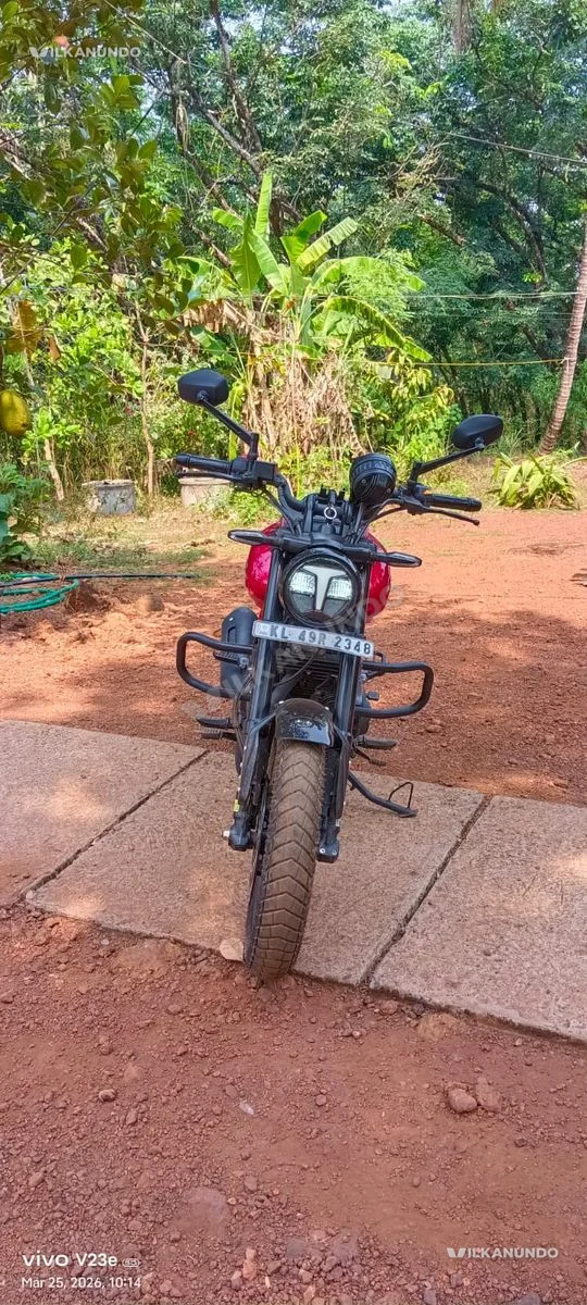 TVS RONIN 225 MAGMA RED