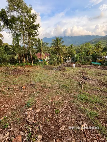 HOUSE PLOT FOR SALE NEAR KELAKAM MAIN ROAD