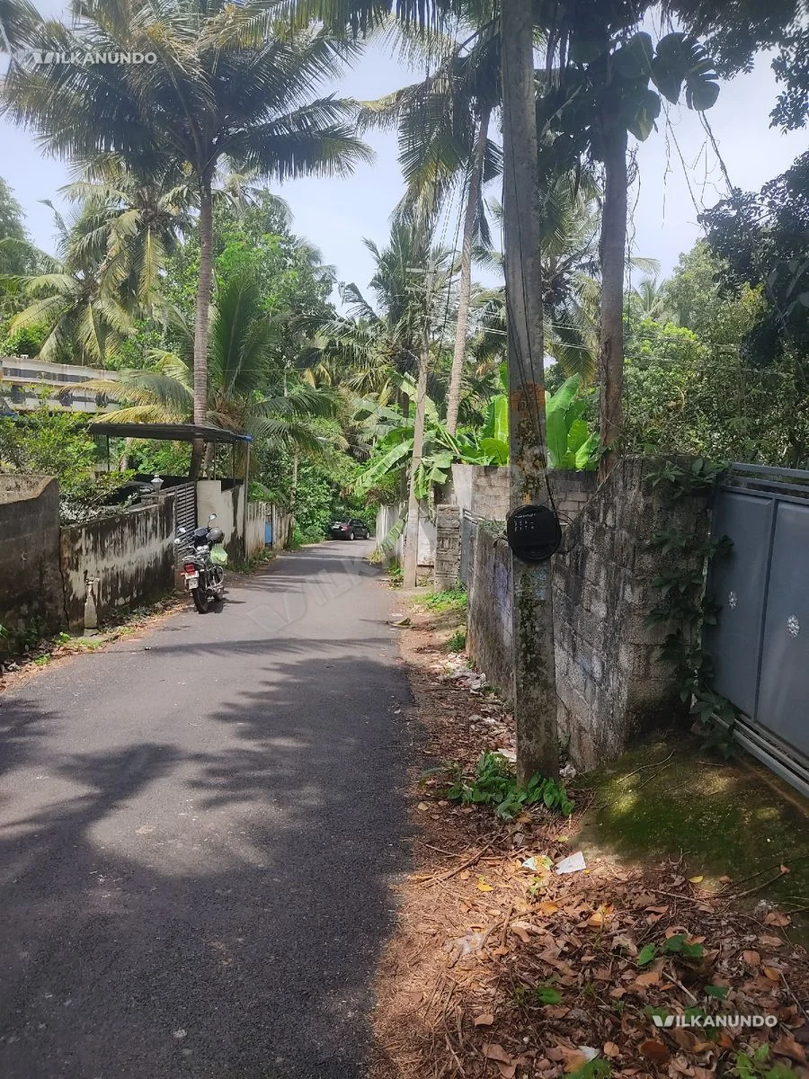 3 cent commercial plot sale vadayil road frondeg menamkulam kazhakuttam