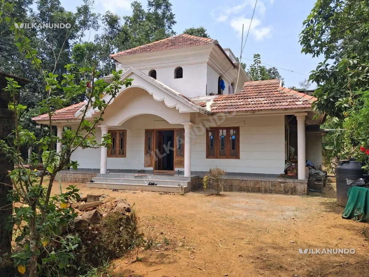 കുന്നന്താനം - മല്ലപ്പള്ളി റോഡിൽ, നടയ്ക്കലിന് സമീപം വീട് വിൽപ്പനയ്ക്ക്.