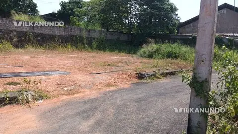 thripunithura maradu area 47 . 5 cent commercial land for sale . cent 22 lakh suit