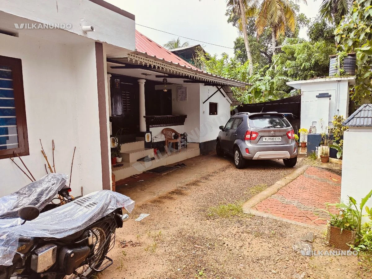 പഴയ അരയും നിരയും വീട്