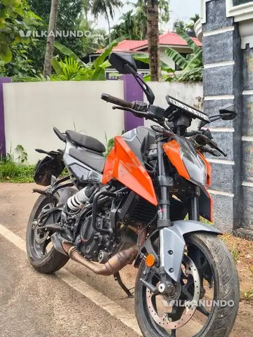 KTM DUKE 250 BS6