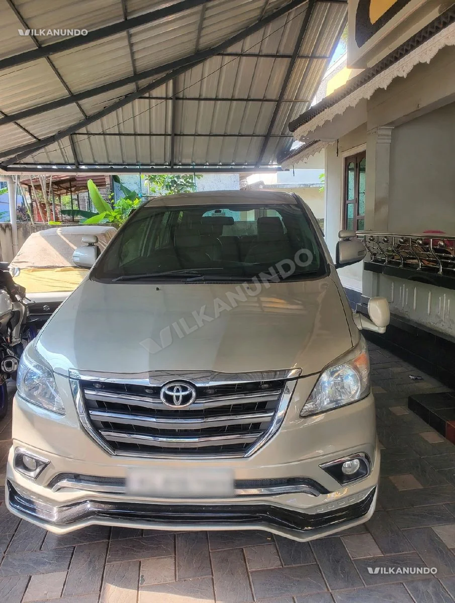 2015 2.5 v innova..good condition