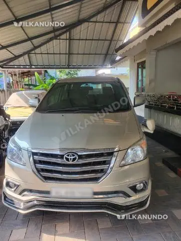 2015 2.5 v innova..good condition