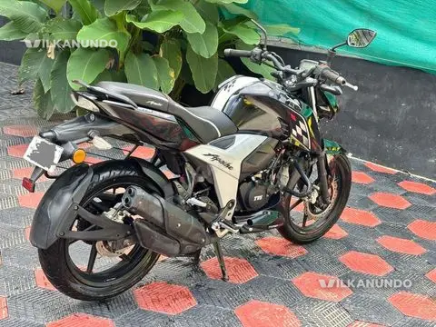 Apache RTR 160 r