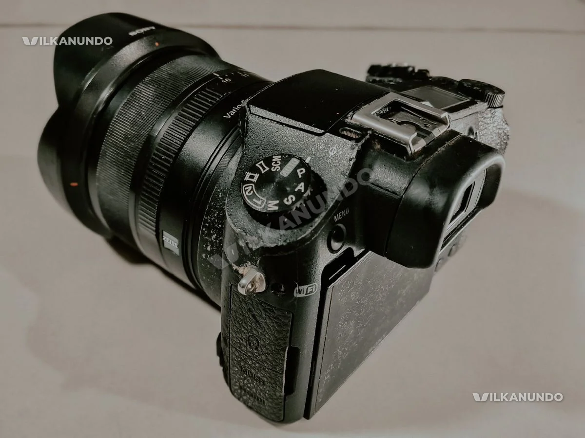 SONY RX10 Camera (Slightly negotiable)