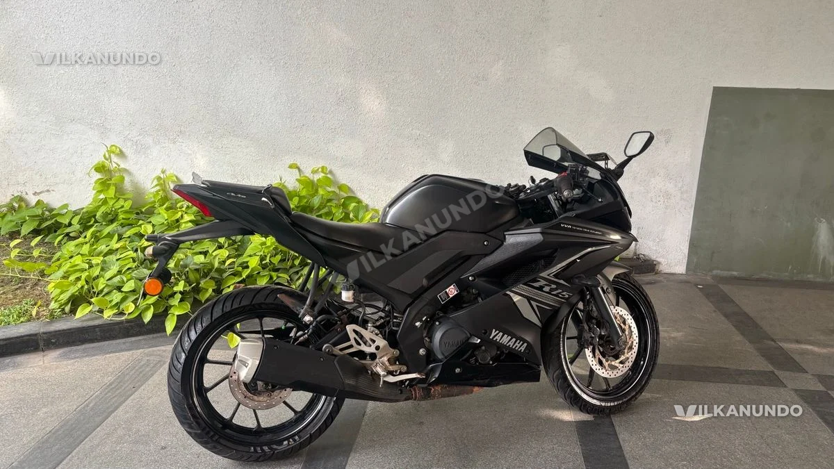 YAMAHA R15 V3
