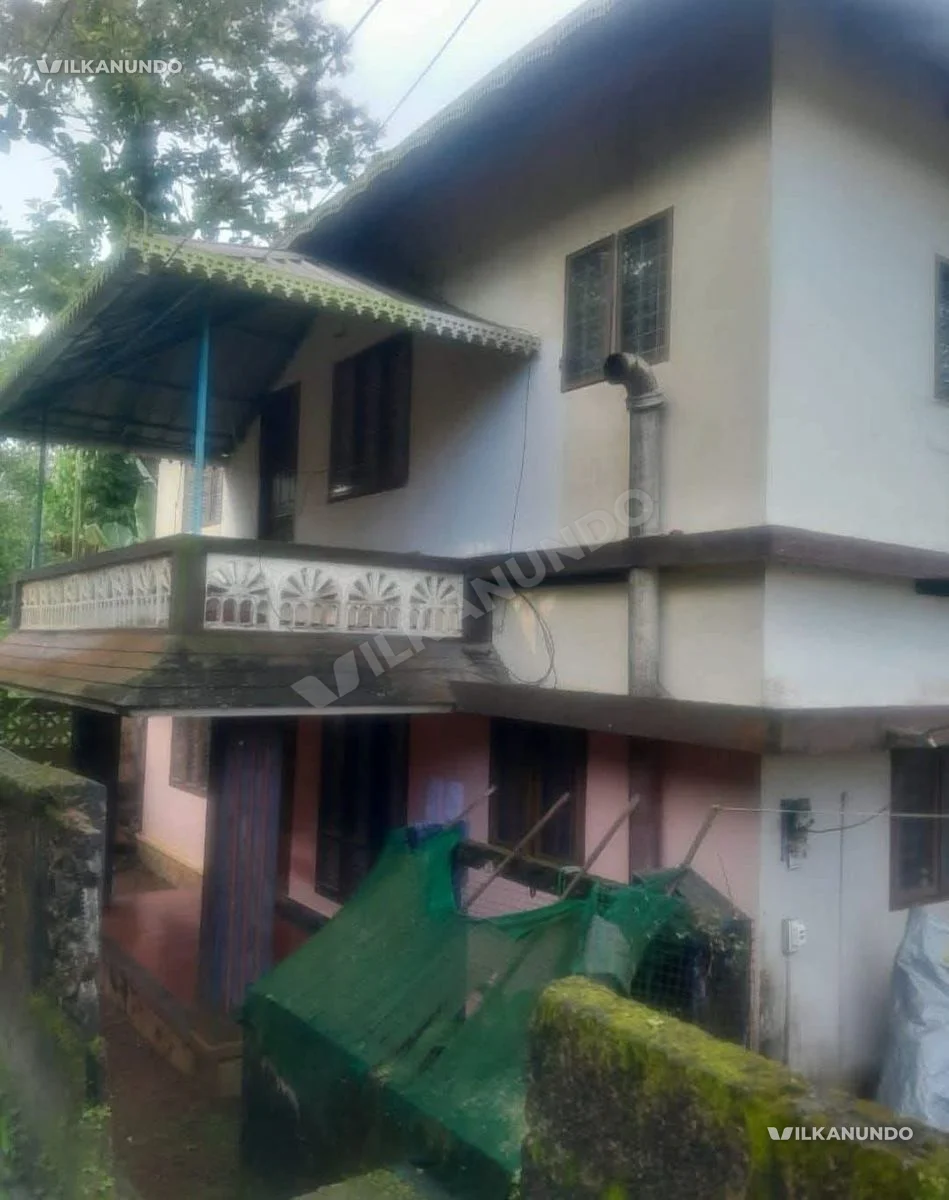 കോട്ടയം ജില്ല കുറിച്ചി8 സെന്റ് സ്ഥലം4 മുറിയുള്ള 2 നില വീട് വിൽപനക്ക്